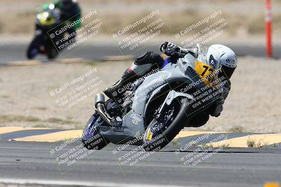 media/Apr-20-2025-CVMA (Sun) [[39090e8767]]/Race 11-500-350 Supersport (Holeshot)/